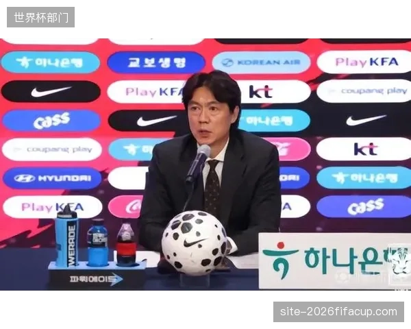 韩国队旅欧核心状态稳定,洪明甫将依靠孙兴慜的反击速度与金玟哉的单防能力。 韩国队旅欧核心状态稳定,洪明甫将依靠孙兴慜的反击速度与金玟哉的单防能力。